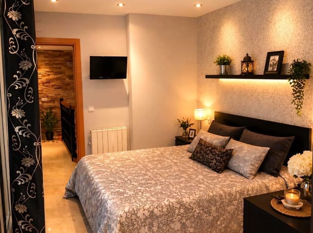 3 slaapkamer Penthouse te koop in Manilva - € 310.000 (Ref: 9812221)