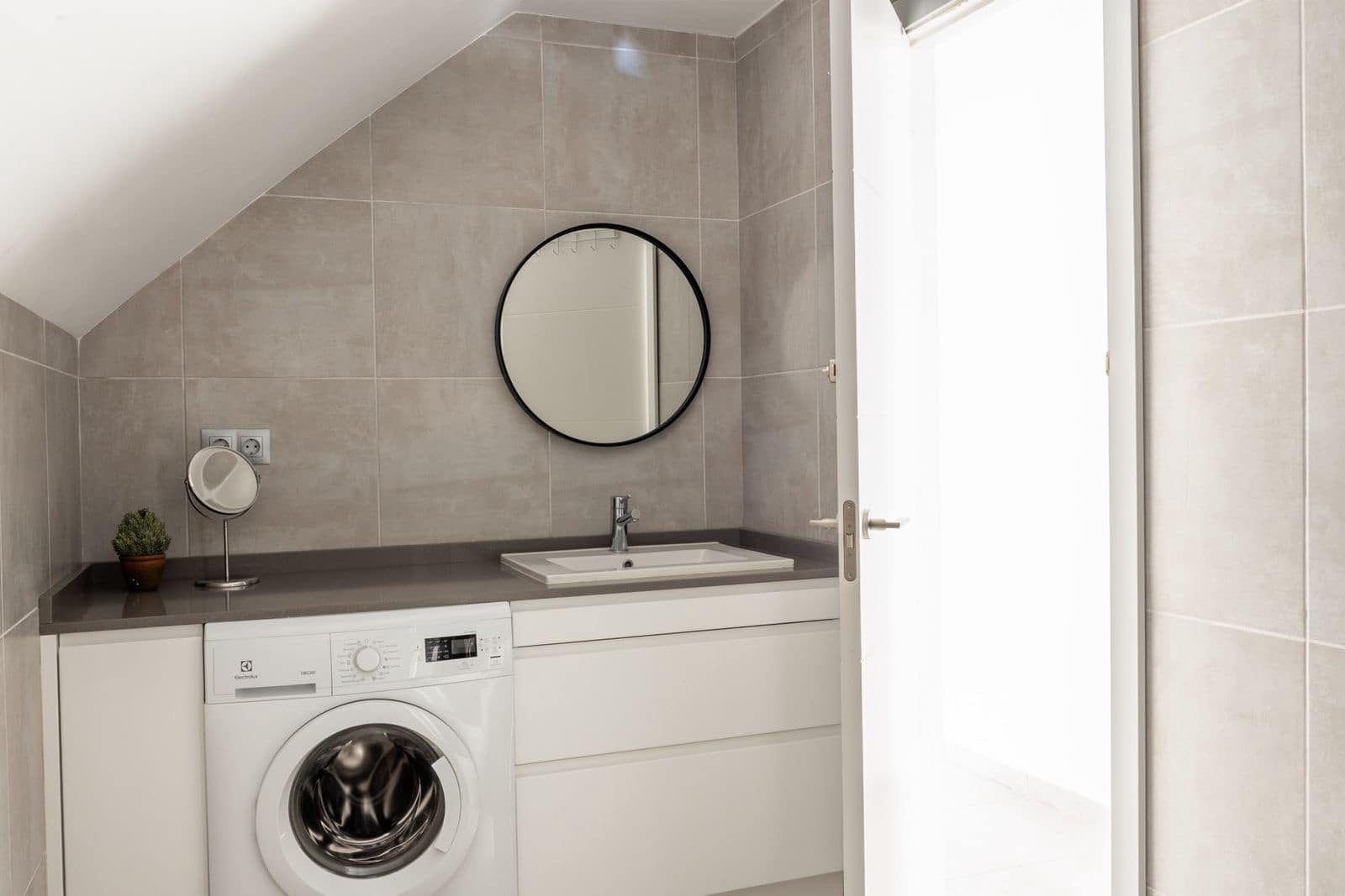 4 Zimmer Penthouse zu verkaufen in Nueva Andalucia - 1.050.000 € (Ref: 9812223)