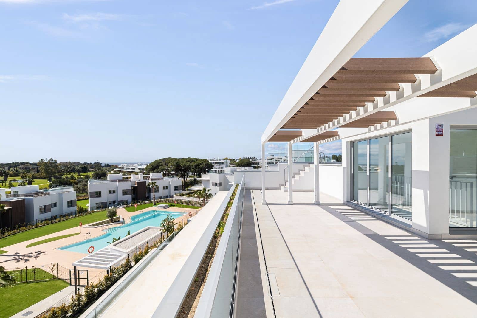 3 bedroom Penthouse for sale in Marbella - € 1,495,000 (Ref: 9812228)