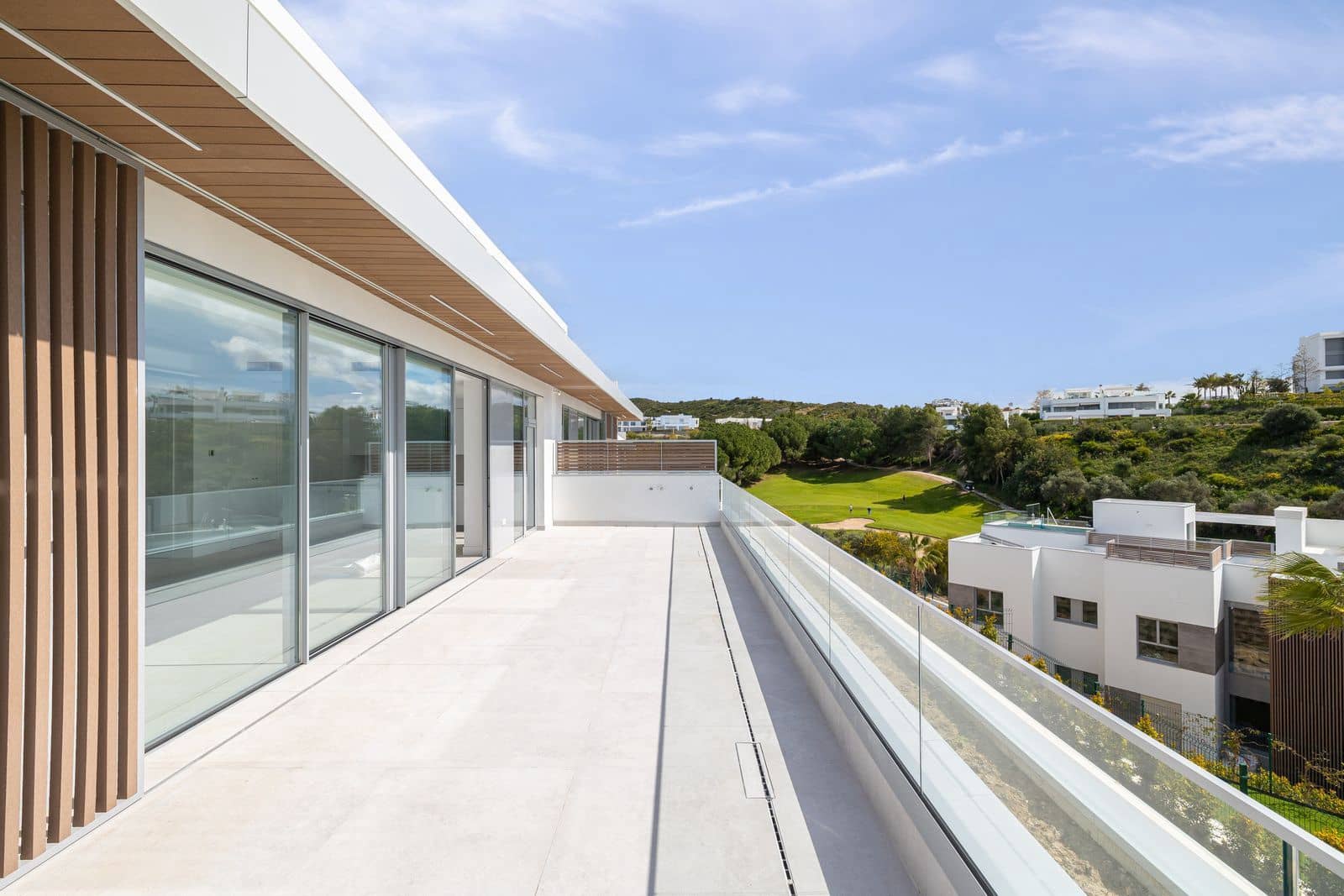 3 bedroom Penthouse for sale in Marbella - € 1,495,000 (Ref: 9812228)