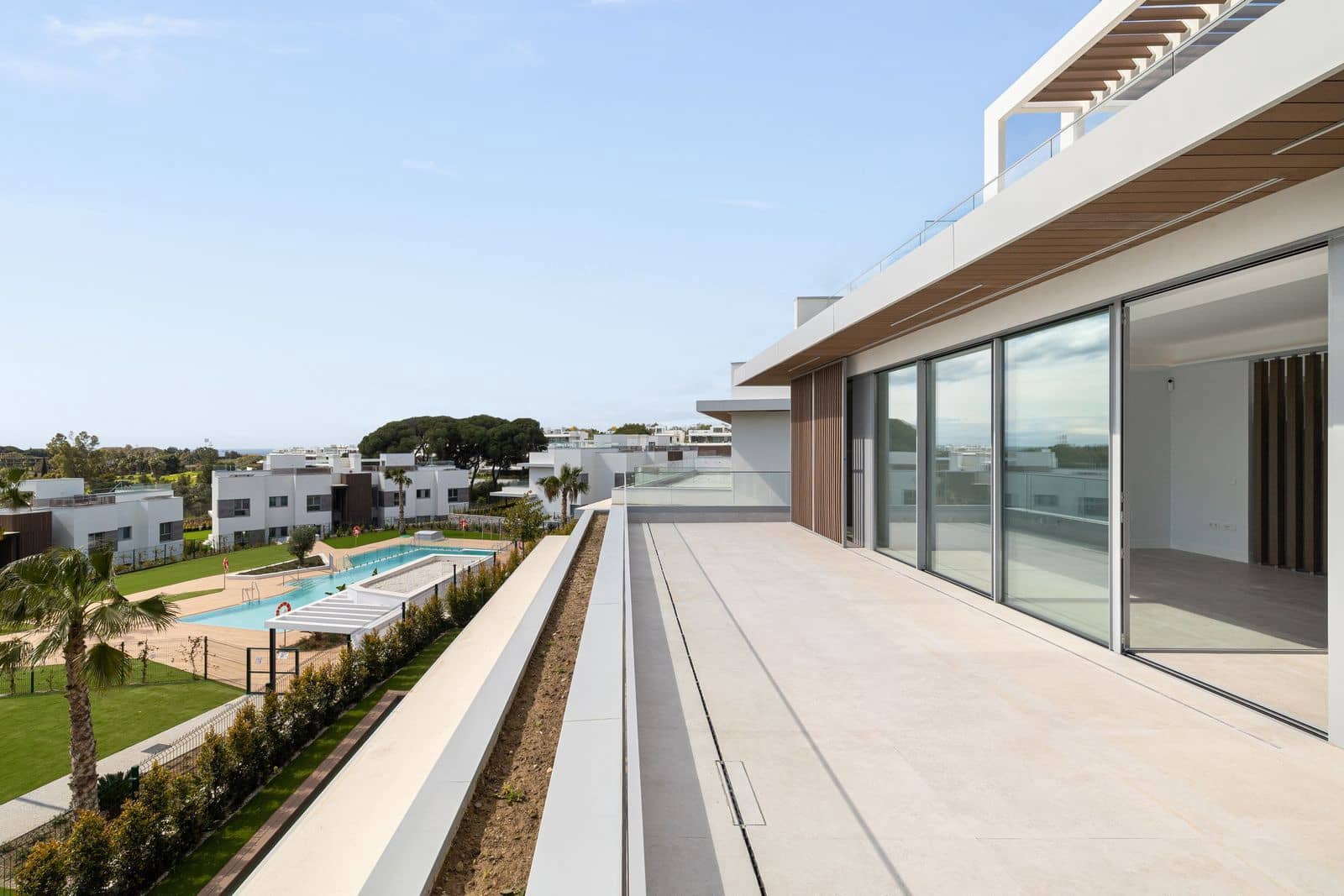 3 bedroom Penthouse for sale in Marbella - € 1,495,000 (Ref: 9812228)