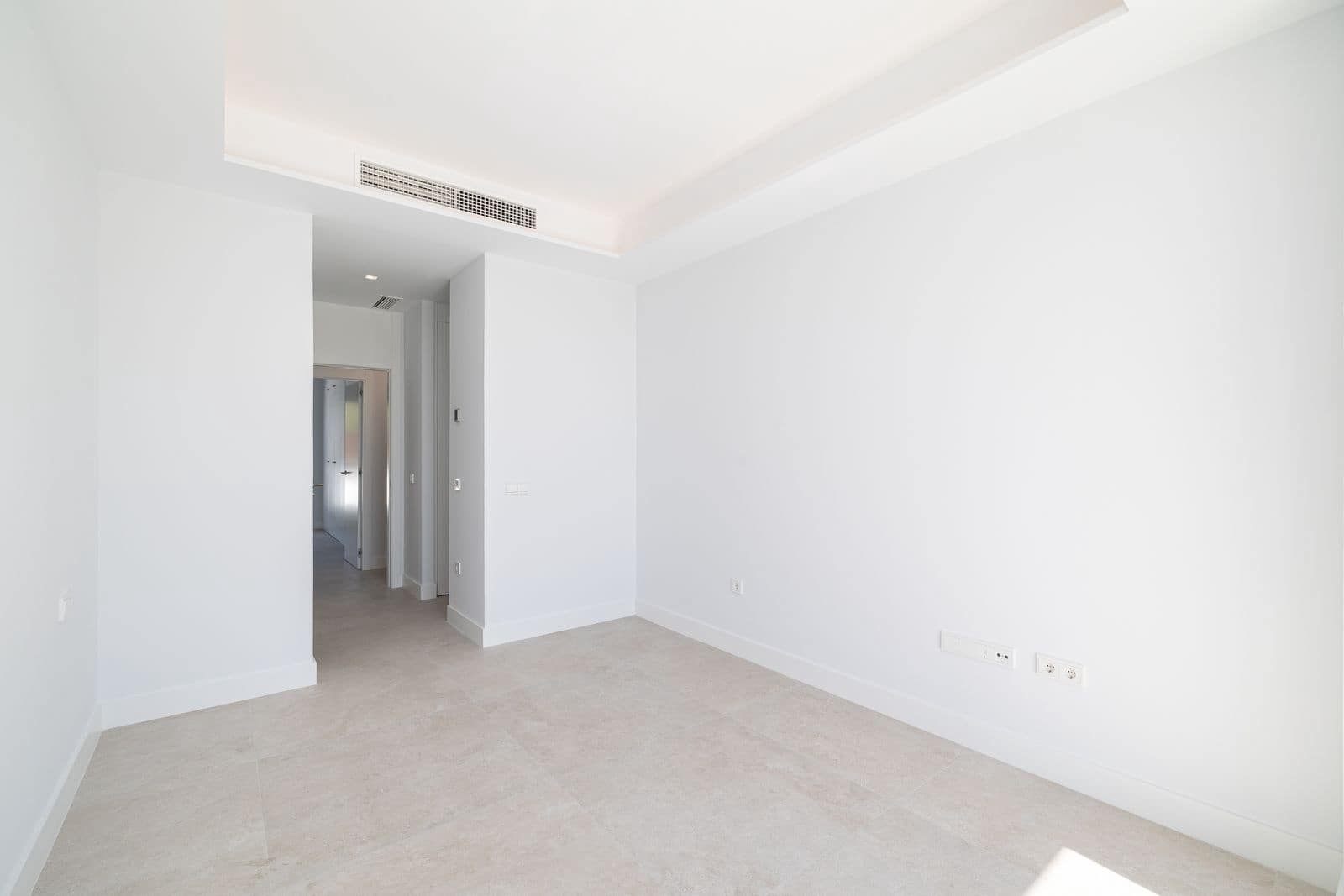 3 bedroom Penthouse for sale in Marbella - € 1,495,000 (Ref: 9812228)