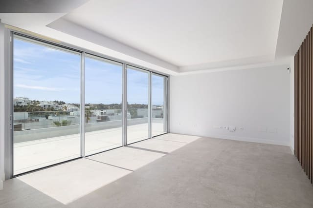 3 bedroom Penthouse for sale in Santa Clara, Marbella - € 1,495,000 (Ref: 9812228)
