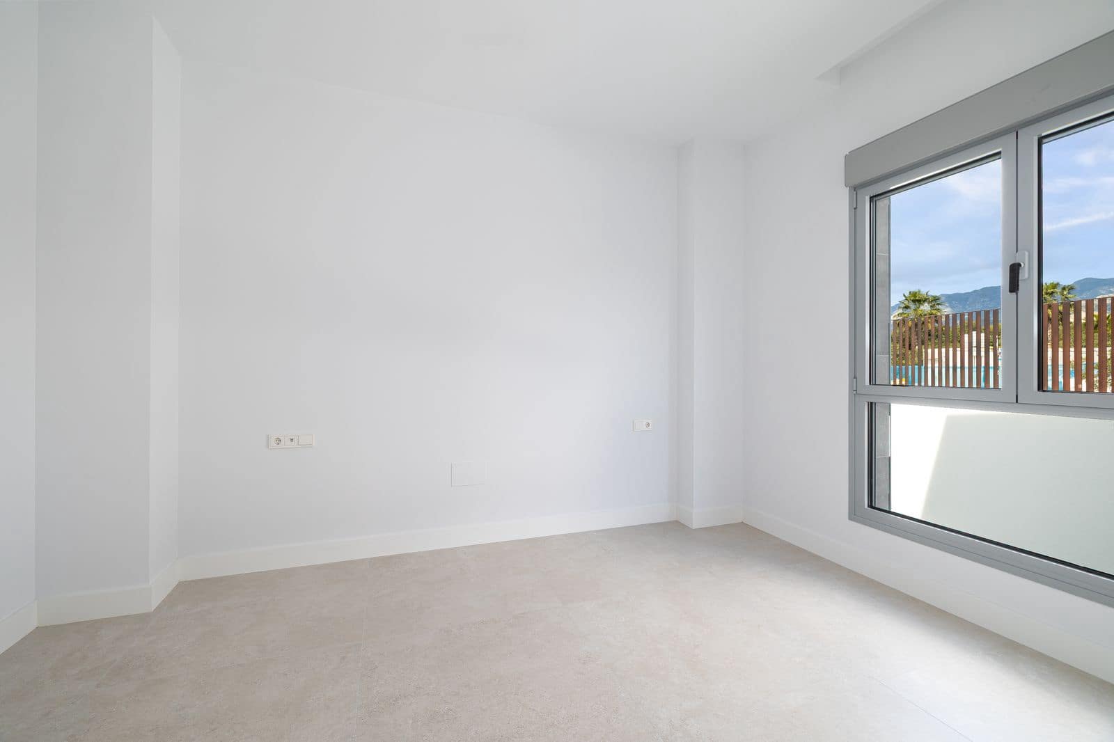 3 bedroom Penthouse for sale in Marbella - € 1,495,000 (Ref: 9812228)