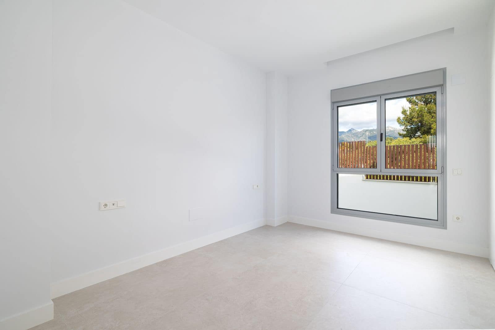 3 bedroom Penthouse for sale in Marbella - € 1,495,000 (Ref: 9812228)