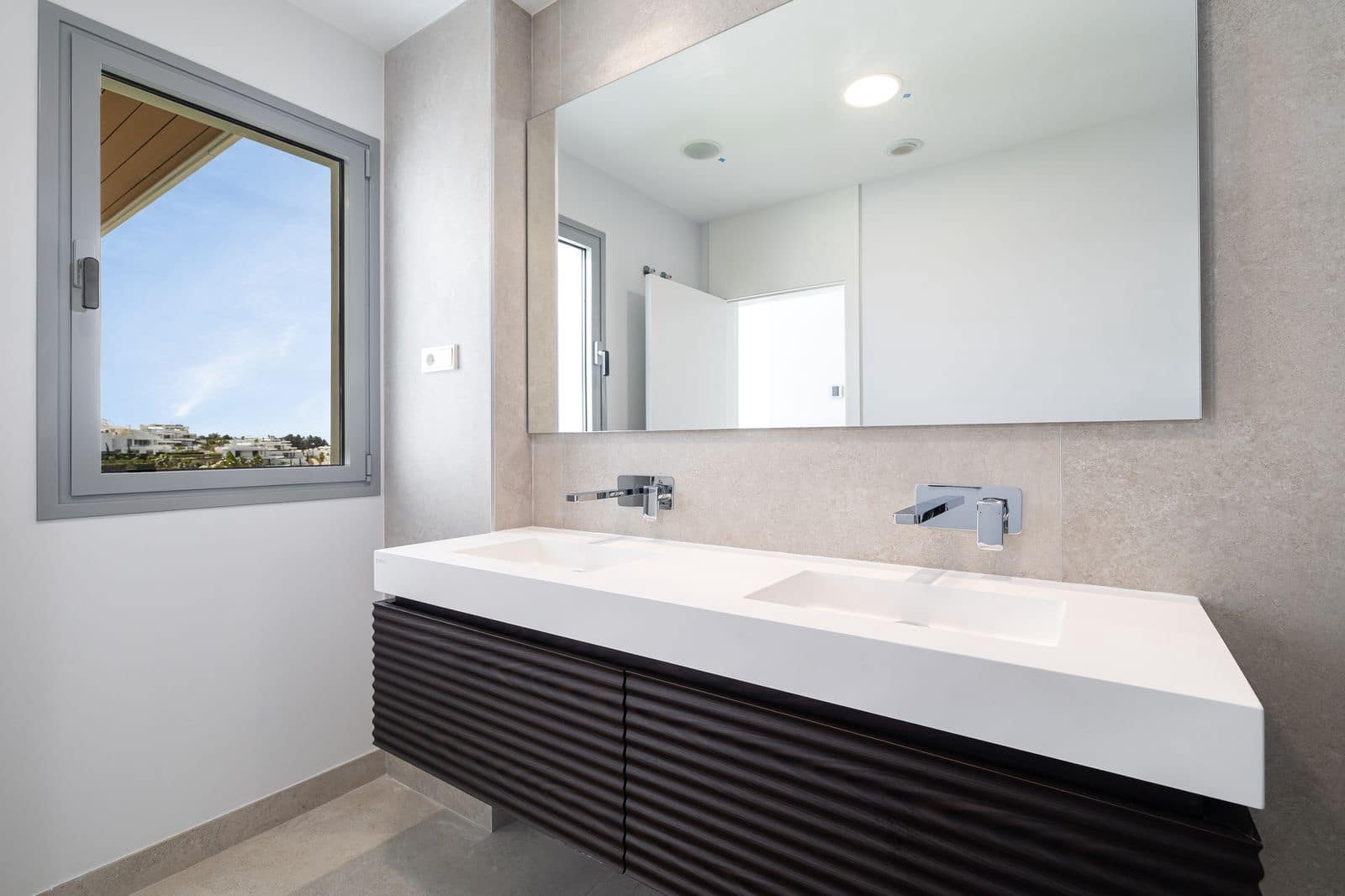 3 bedroom Penthouse for sale in Marbella - € 1,495,000 (Ref: 9812228)