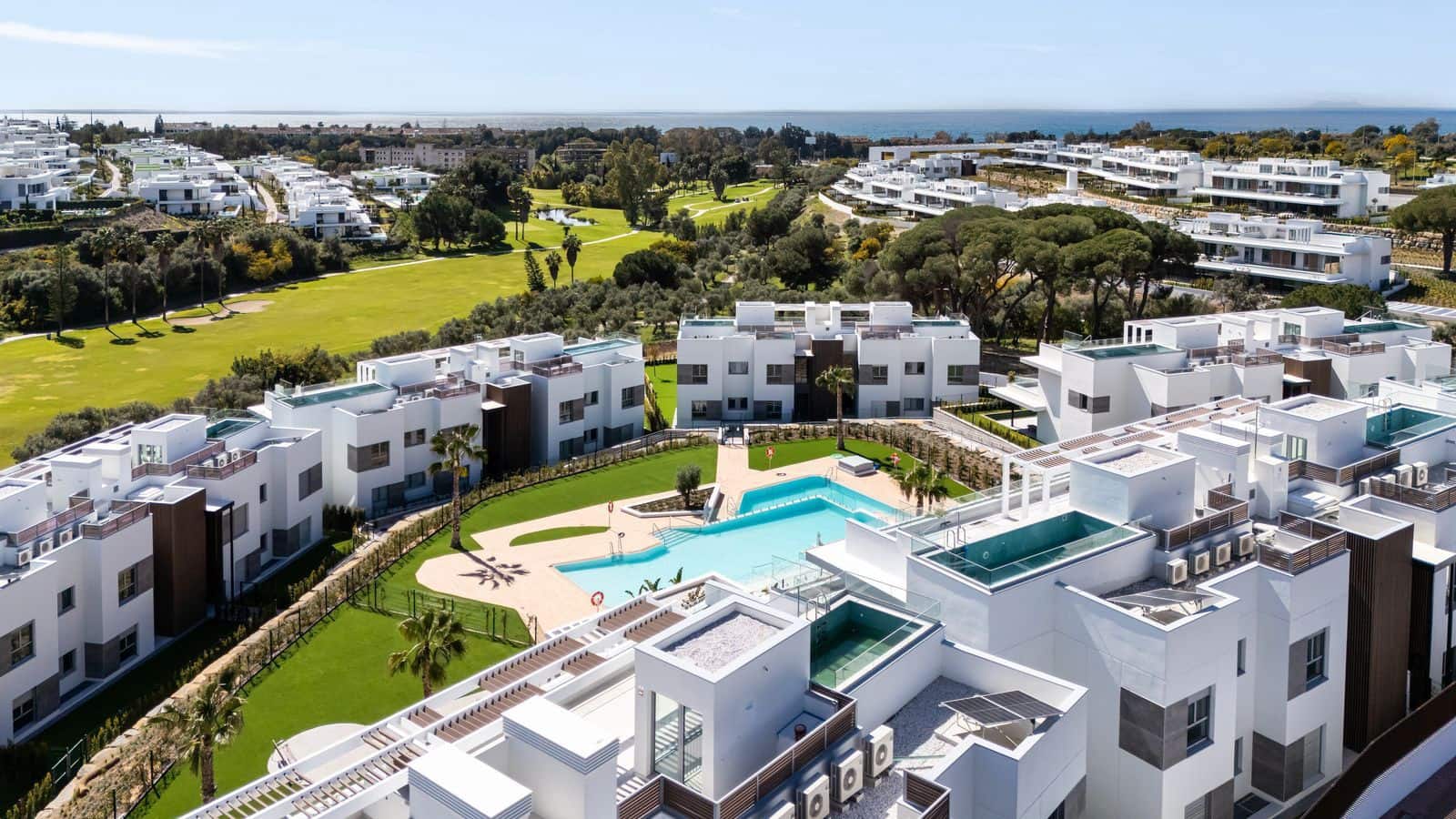 3 bedroom Penthouse for sale in Marbella - € 1,495,000 (Ref: 9812228)