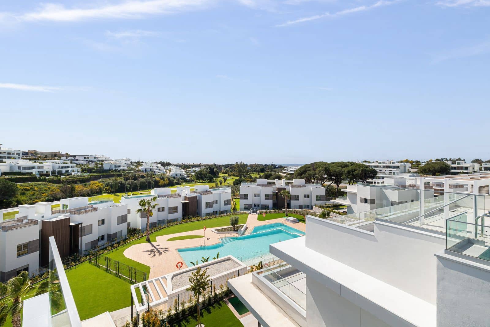 3 bedroom Penthouse for sale in Marbella - € 1,495,000 (Ref: 9812228)