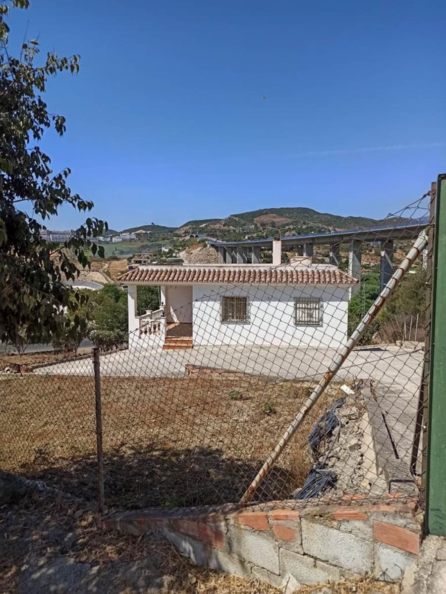 3 bedroom Finca/Country House for sale in Estepona - € 430,000 (Ref: 9812230)