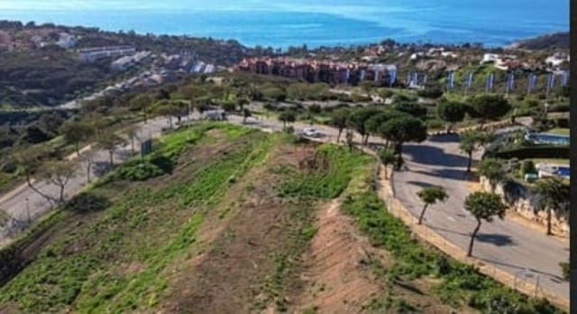 Ubebygd land til salgs i Manilva - € 580 000 (Ref: 9822504)