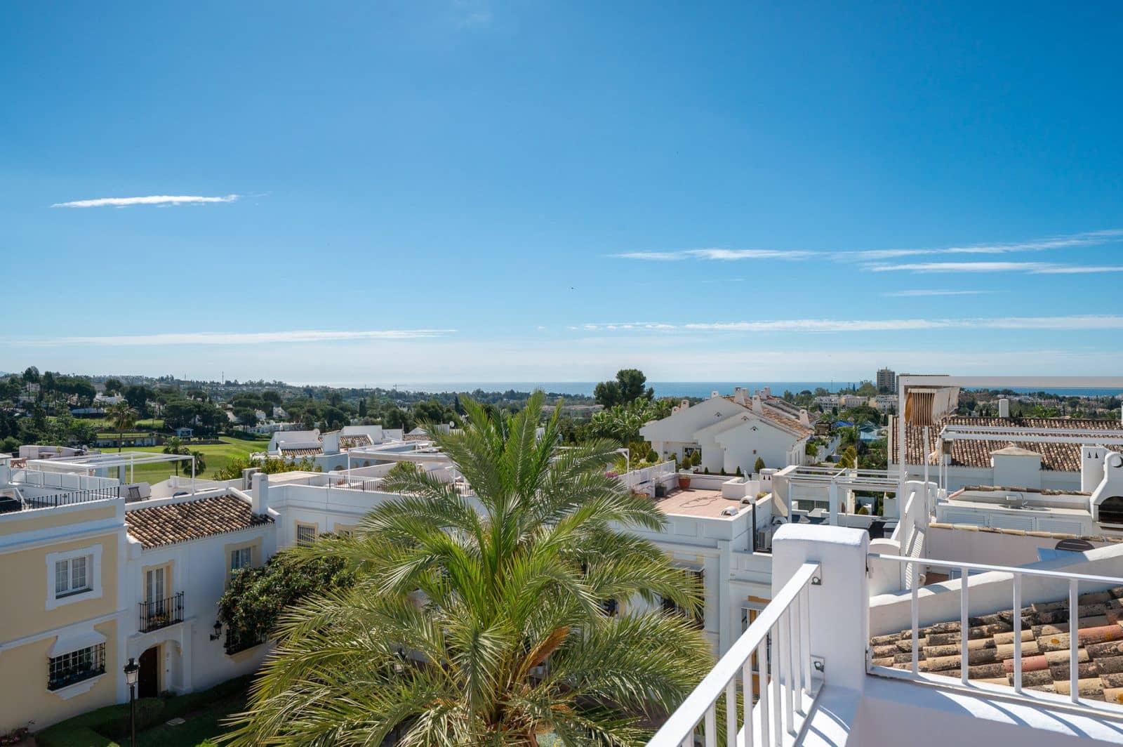 3 quarto Casa em Banda para venda em Nueva Andalucia - 825 000 € (Ref: 9822505)