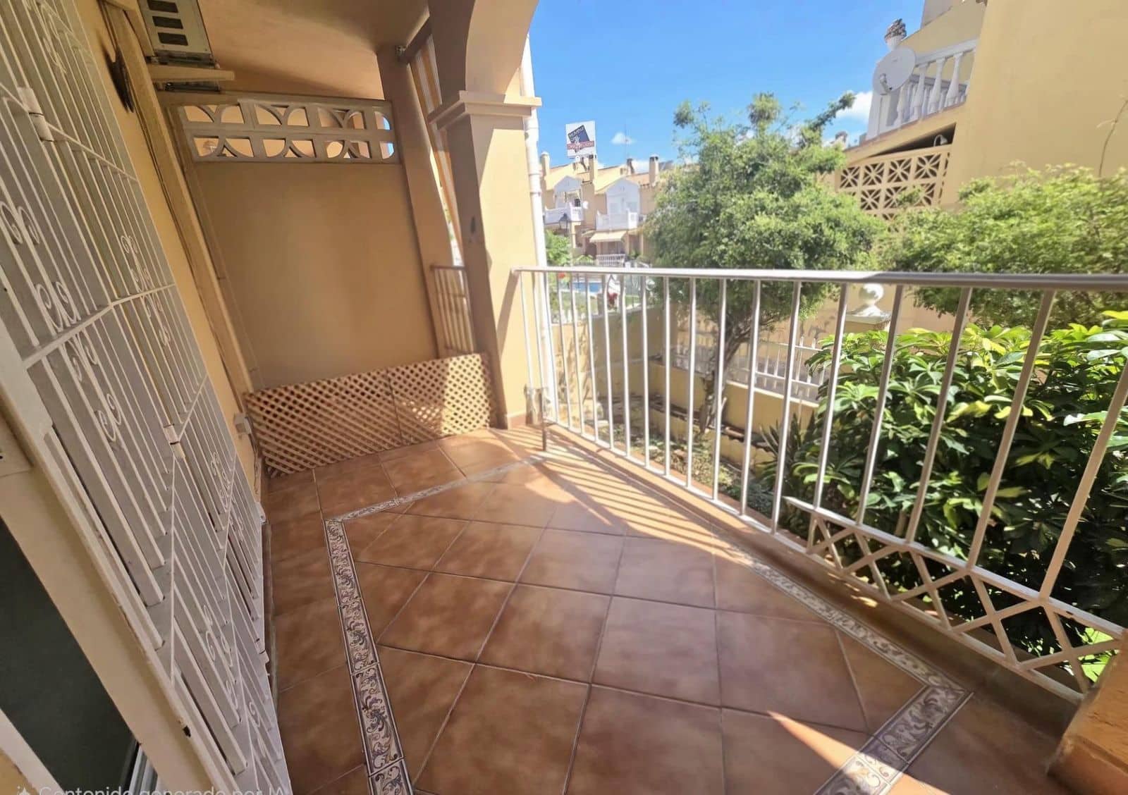 Pareado de 4 habitaciones en Torremolinos en venta - 550.000 € (Ref: 9822508)