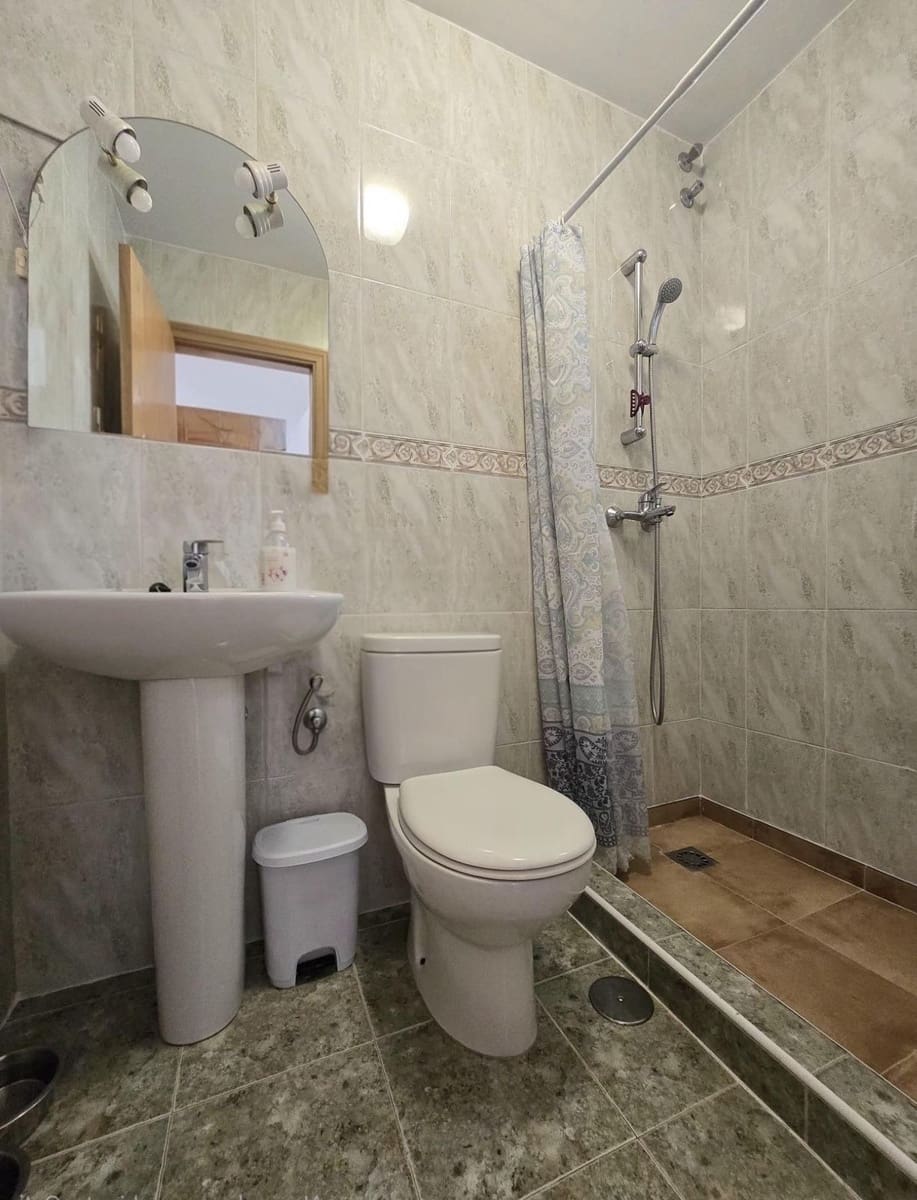 Pareado de 4 habitaciones en Torremolinos en venta - 550.000 € (Ref: 9822508)