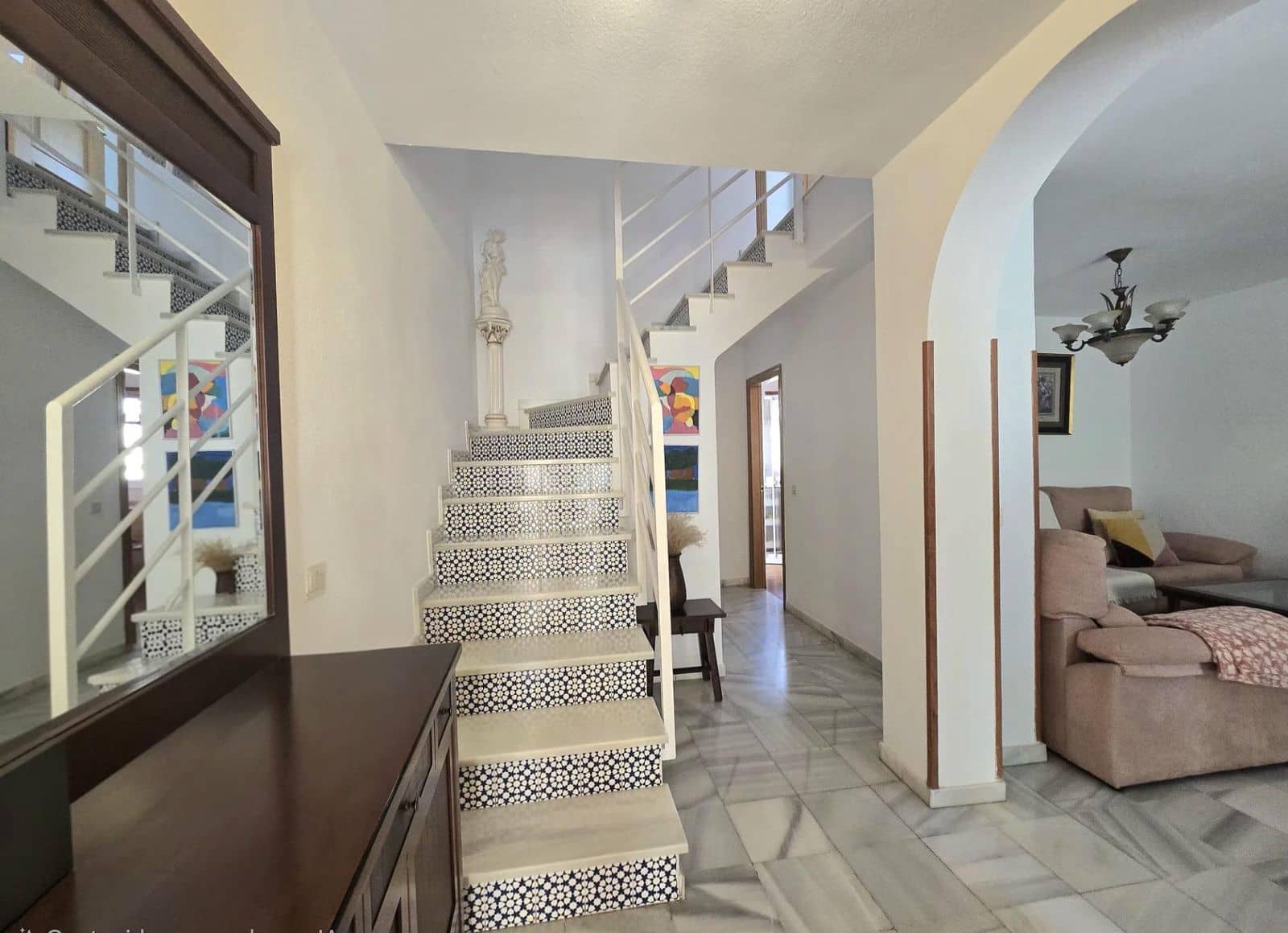Pareado de 4 habitaciones en Torremolinos en venta - 550.000 € (Ref: 9822508)