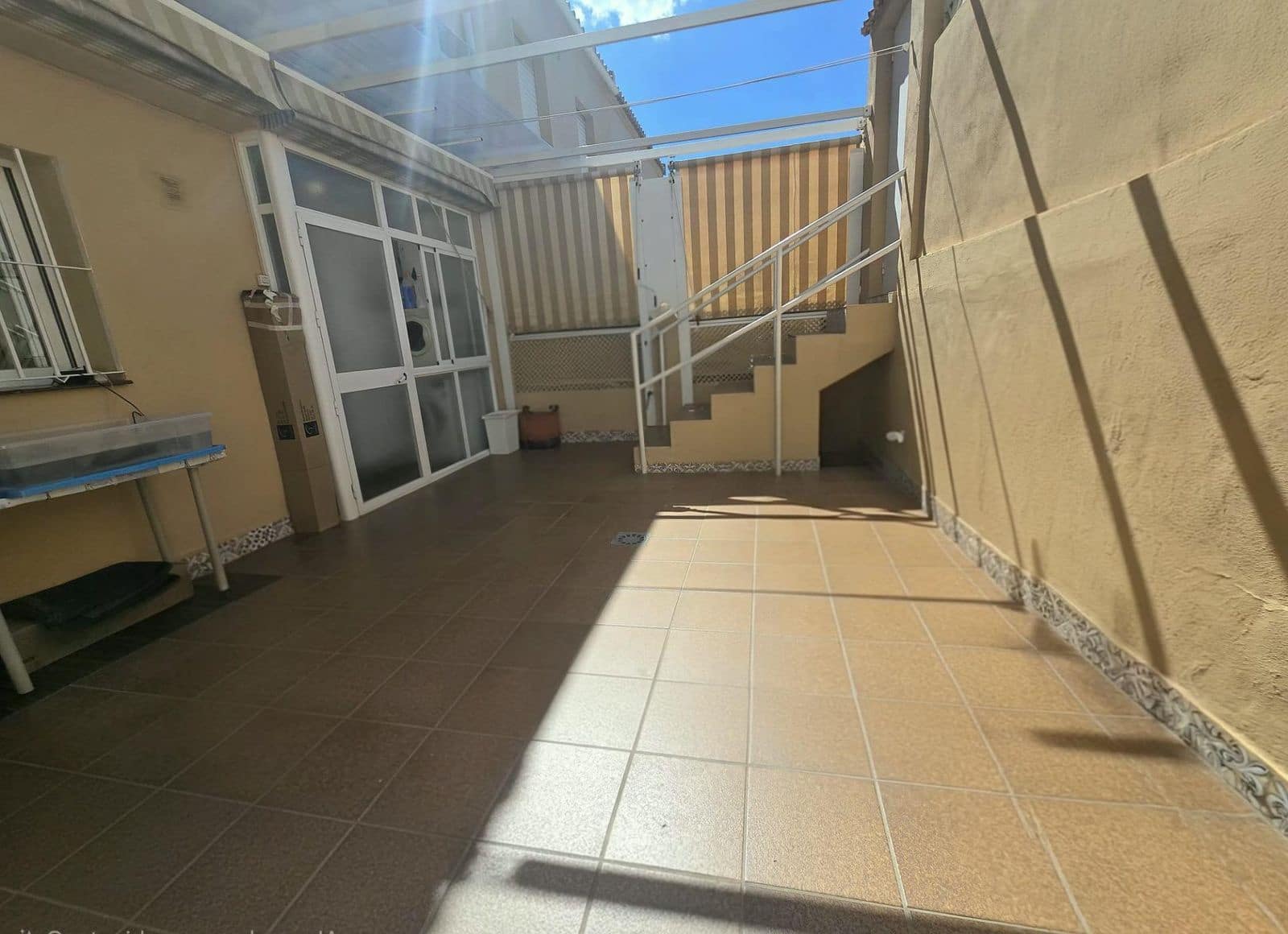 Pareado de 4 habitaciones en Torremolinos en venta - 550.000 € (Ref: 9822508)