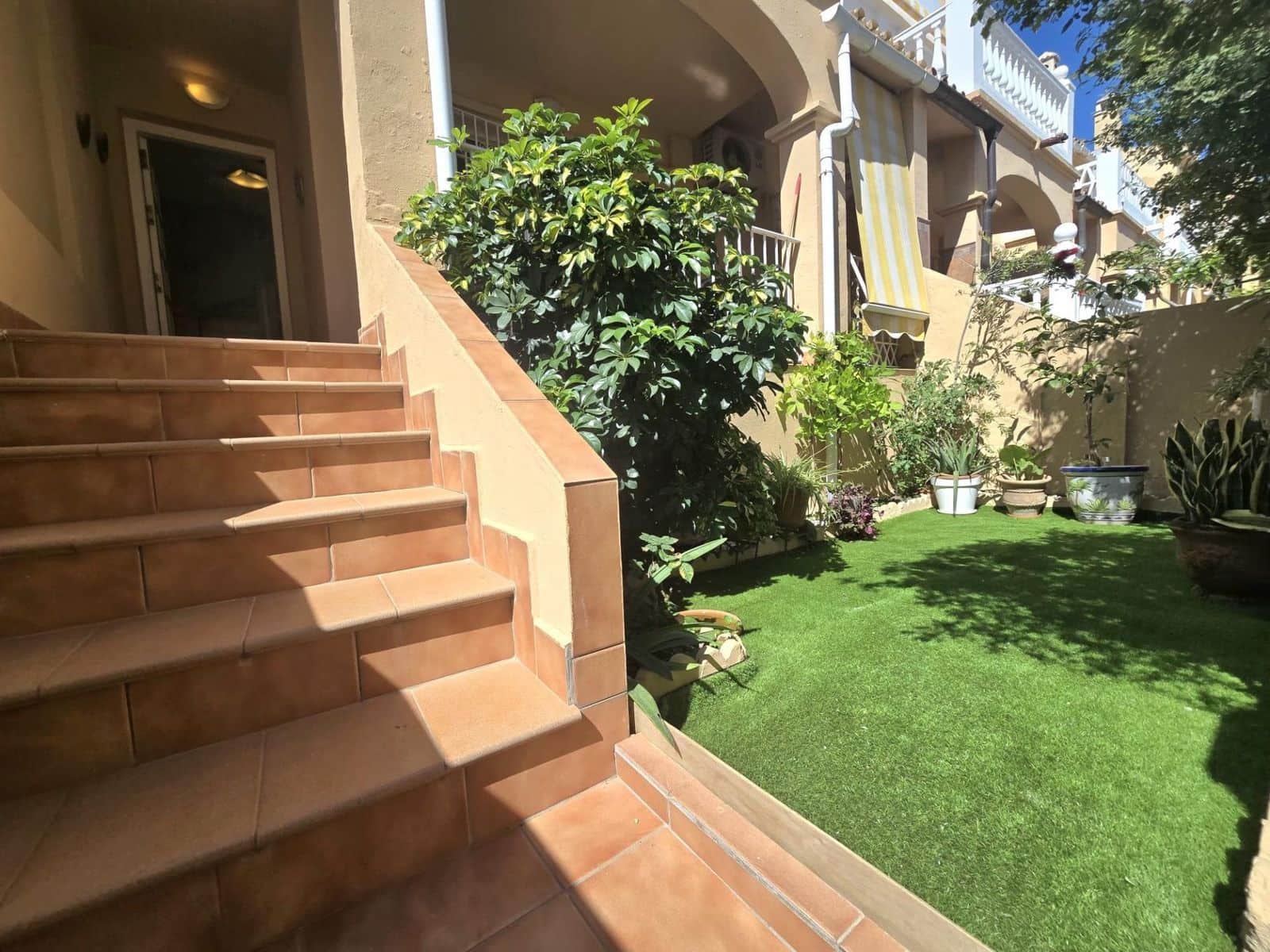 Pareado de 4 habitaciones en Torremolinos en venta - 550.000 € (Ref: 9822508)