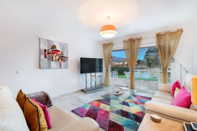 Apartamento de 2 habitaciones en San Pedro de Alcantara, Marbella en venta - 550.000 € (Ref: 9822512)
