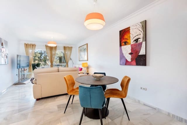 Apartamento de 2 habitaciones en San Pedro de Alcantara, Marbella en venta - 550.000 € (Ref: 9822512)