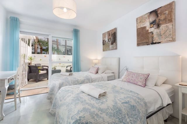 Apartamento de 2 habitaciones en San Pedro de Alcantara, Marbella en venta - 550.000 € (Ref: 9822512)