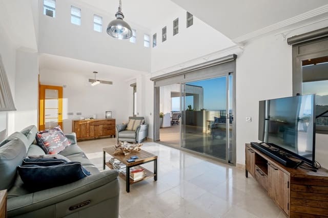 3 soveværelse Penthouse til salg i Los Flamingos, Benahavís - € 899.000 (Ref: 9822515)