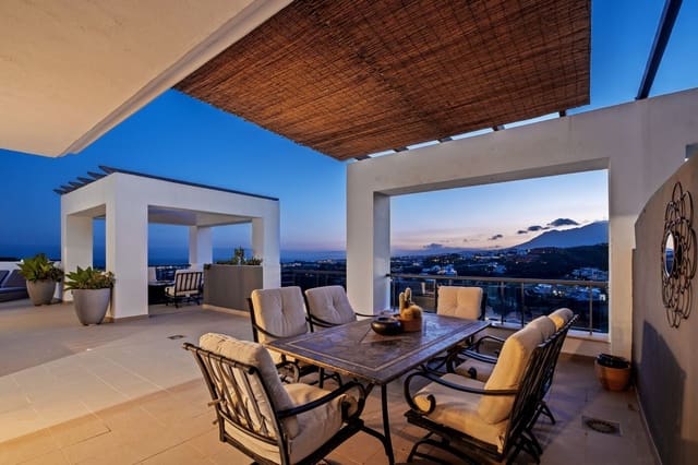 3 soveværelse Penthouse til salg i Los Flamingos, Benahavís - € 899.000 (Ref: 9822515)