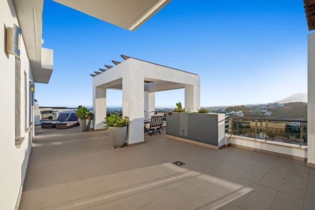 3 soveværelse Penthouse til salg i Los Flamingos, Benahavís - € 899.000 (Ref: 9822515)