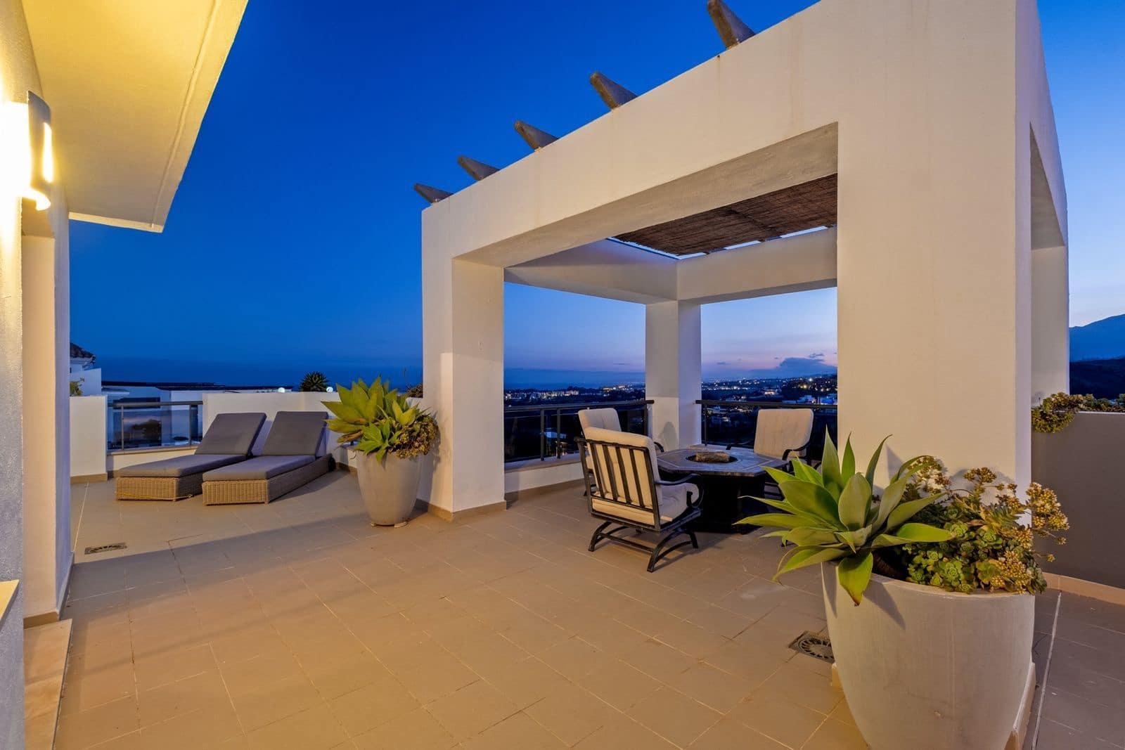 3 soveværelse Penthouse til salg i Los Flamingos - € 899.000 (Ref: 9822515)