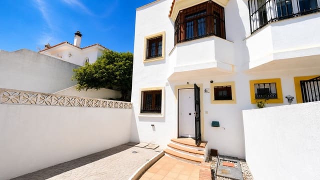 3 soverom Hus til salgs i La Duquesa / Puerto de la Duquesa, Manilva - € 375 000 (Ref: 9822525)