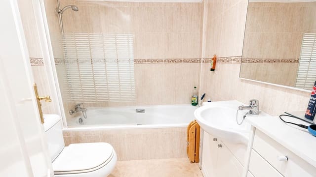 3 soverom Hus til salgs i La Duquesa / Puerto de la Duquesa, Manilva - € 375 000 (Ref: 9822525)