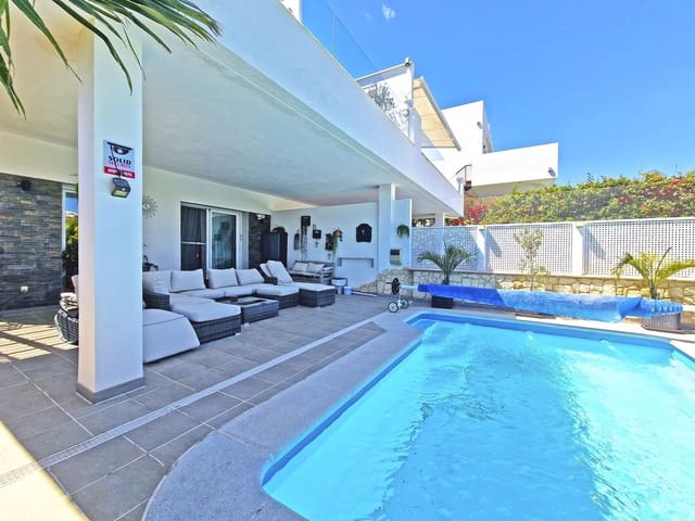3 soveværelse Semi-Rækkehus til salg i Riviera del Sol, Mijas - € 1.050.000 (Ref: 9822526)