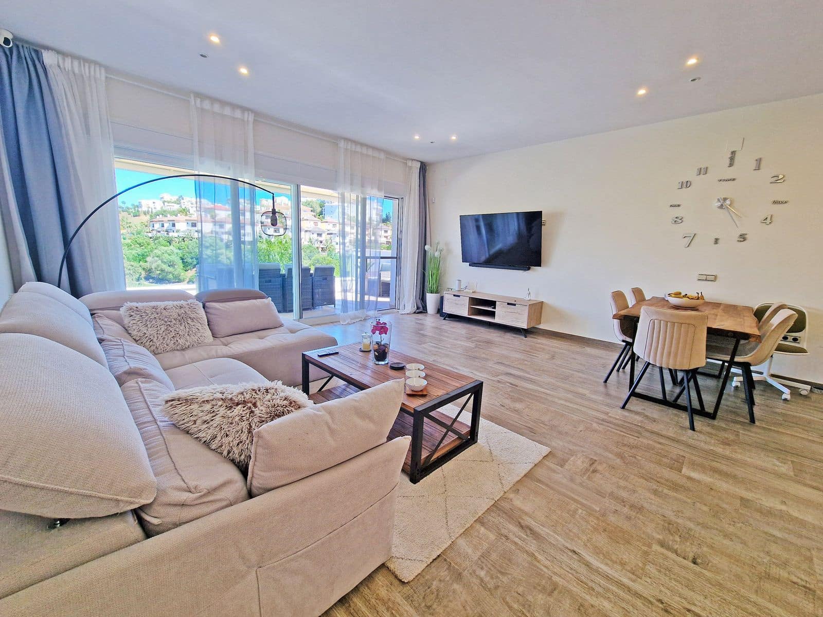 3 soveværelse Semi-Rækkehus til salg i Riviera del Sol - € 1.050.000 (Ref: 9822526)