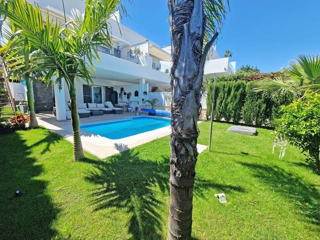 3 soveværelse Semi-Rækkehus til salg i Riviera del Sol, Mijas - € 1.050.000 (Ref: 9822526)