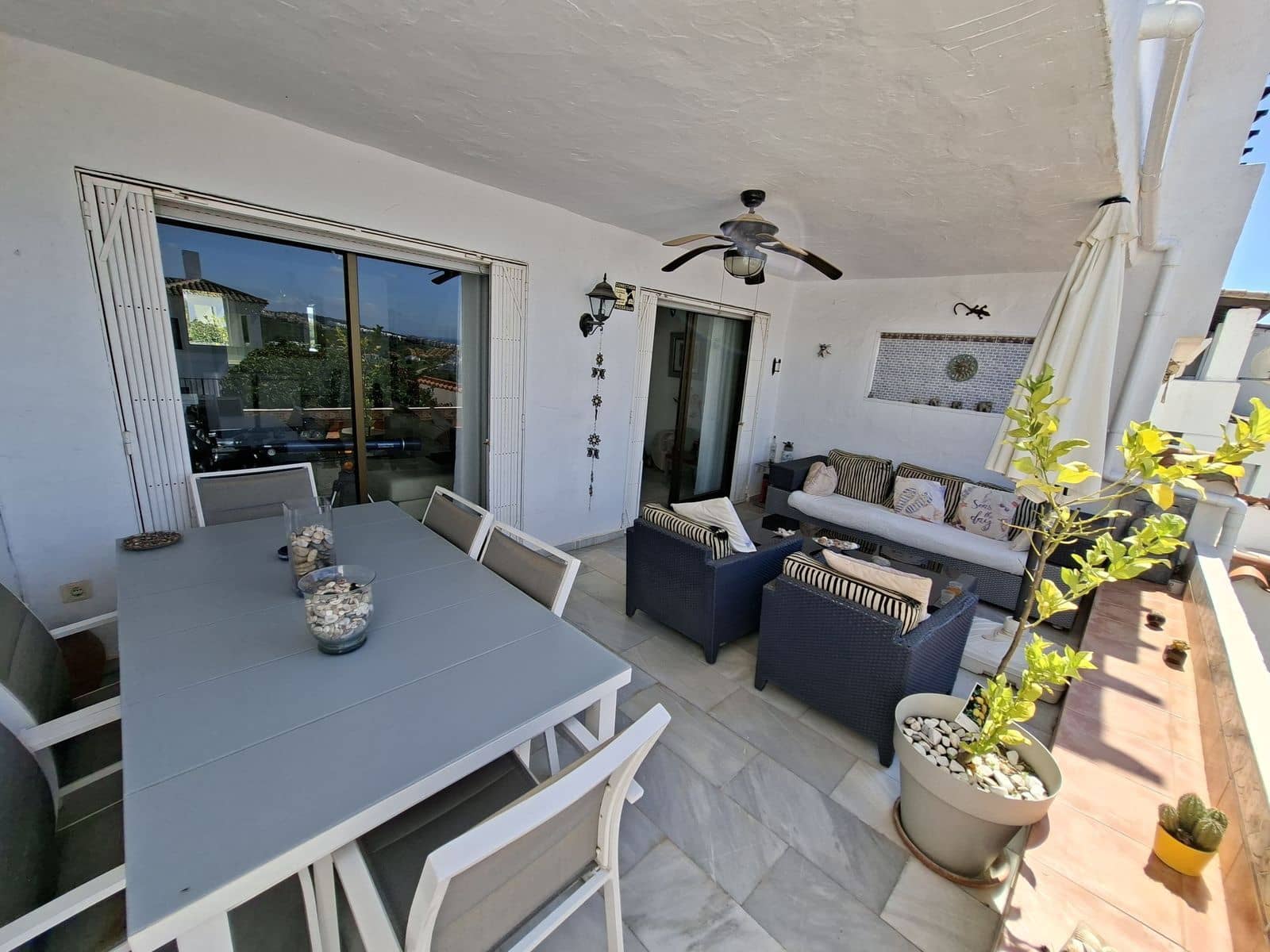 Casa de 3 habitaciones en La Duquesa / Puerto de la Duquesa en venta - 440.000 € (Ref: 9822527)