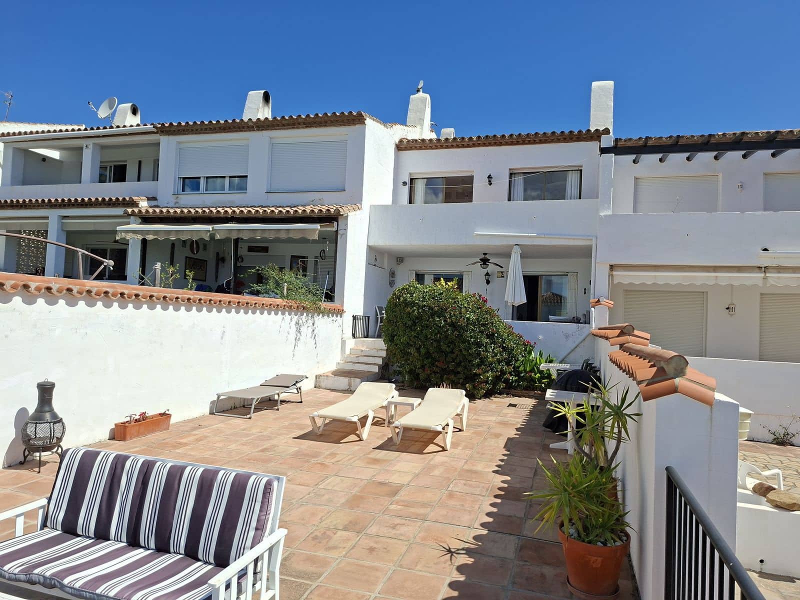 Casa de 3 habitaciones en La Duquesa / Puerto de la Duquesa en venta - 440.000 € (Ref: 9822527)
