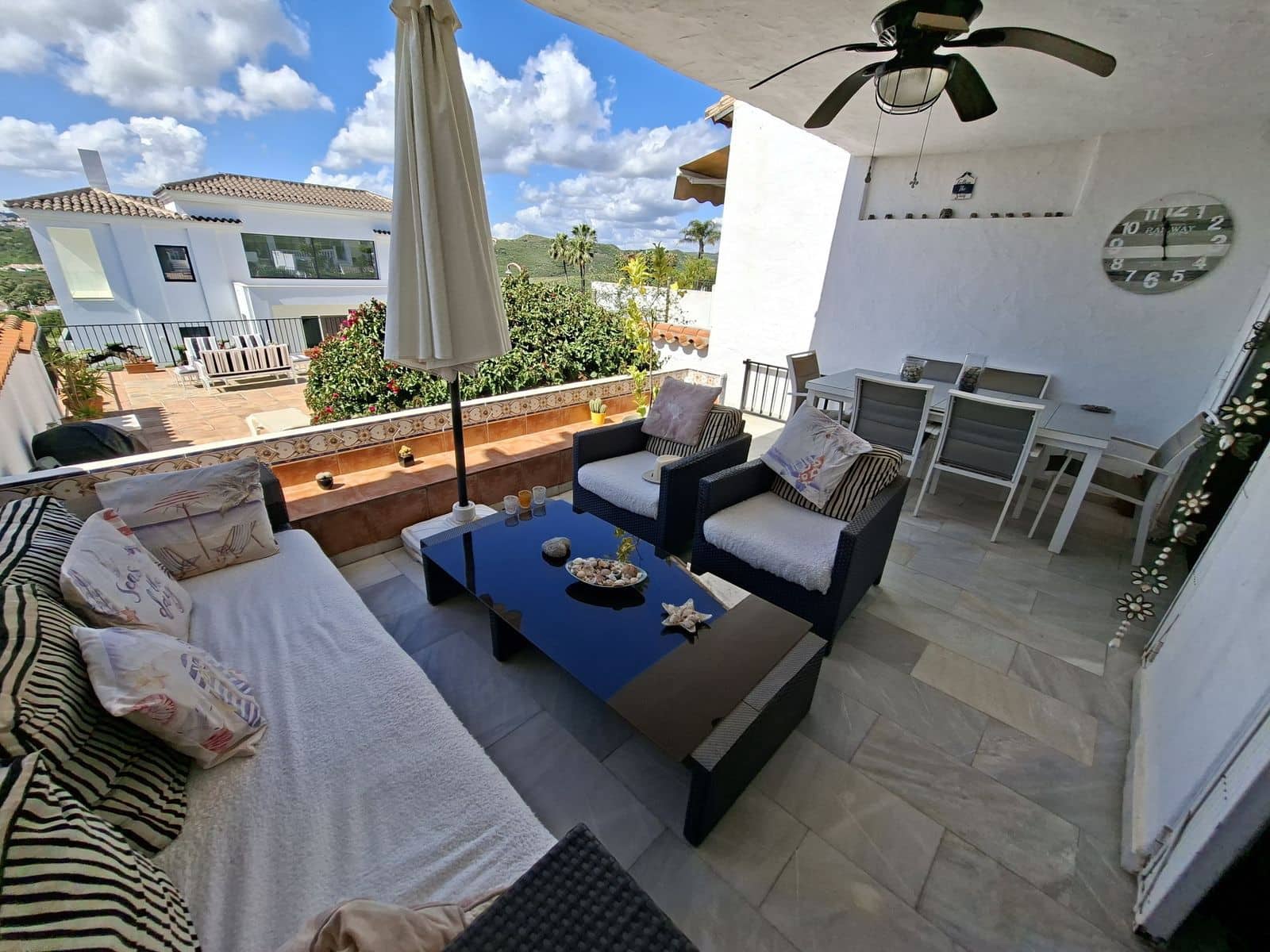 Casa de 3 habitaciones en La Duquesa / Puerto de la Duquesa en venta - 440.000 € (Ref: 9822527)