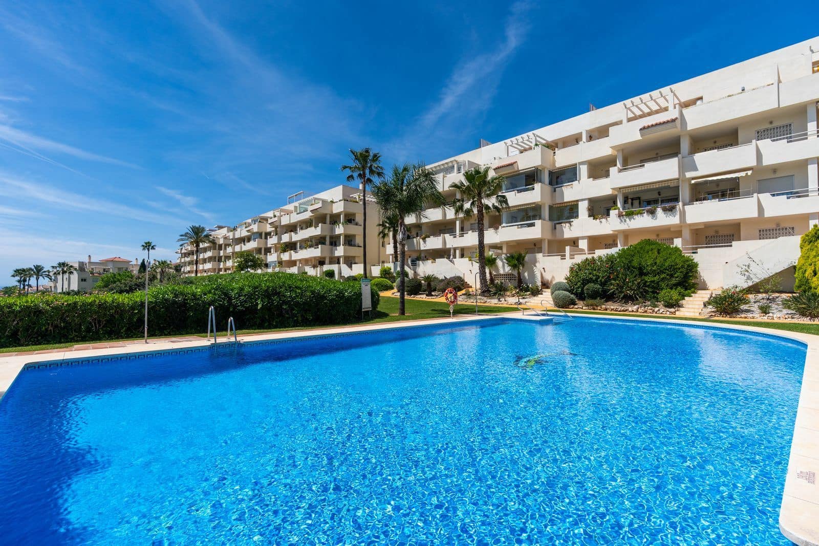 2 Zimmer Penthouse zu verkaufen in Calahonda - 395.000 € (Ref: 9822529)
