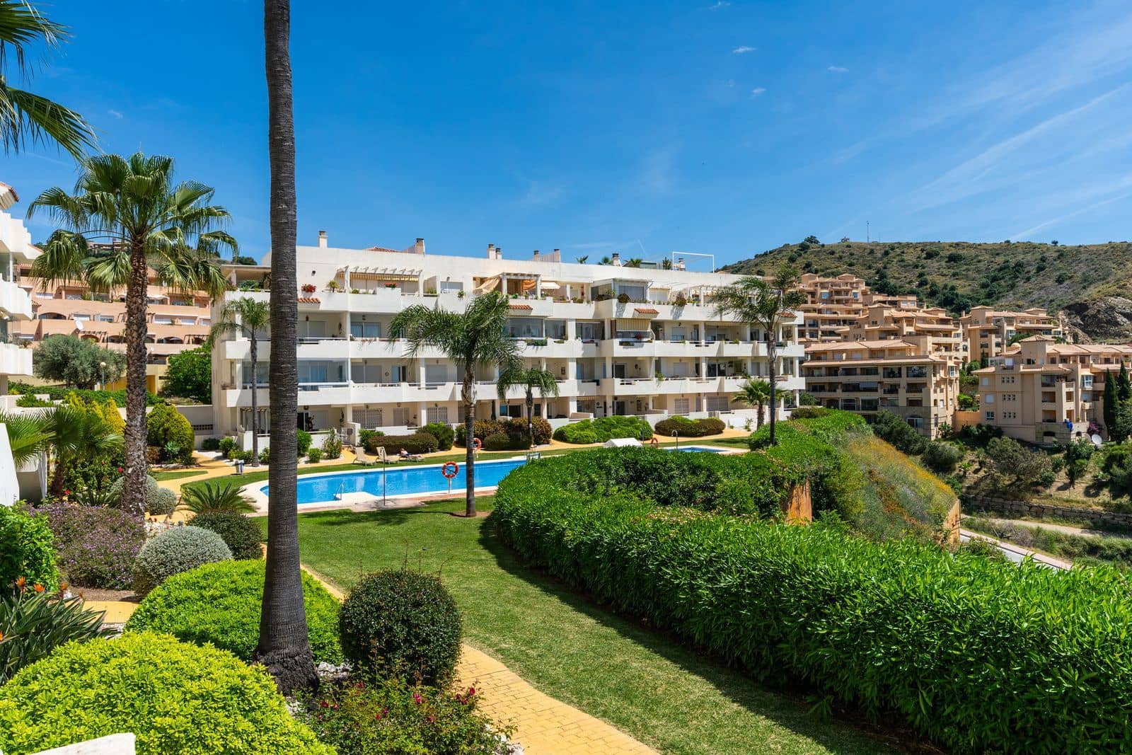 2 Zimmer Penthouse zu verkaufen in Calahonda - 395.000 € (Ref: 9822529)