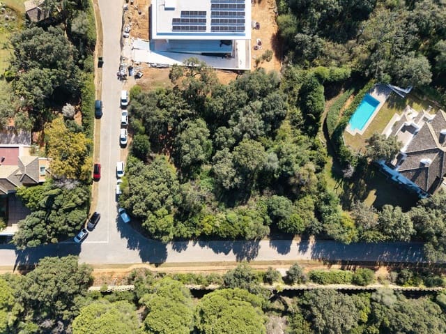 Landgrundstück zu verkaufen in Sotogrande, San Roque - 1.210.000 € (Ref: 9822645)
