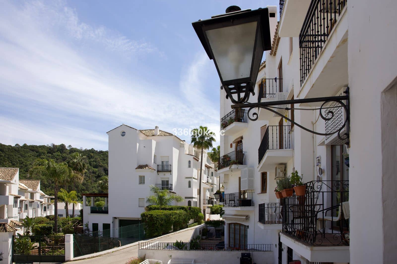 3 bedroom Apartment for sale in Benahavis - € 360,000 (Ref: 9830892)