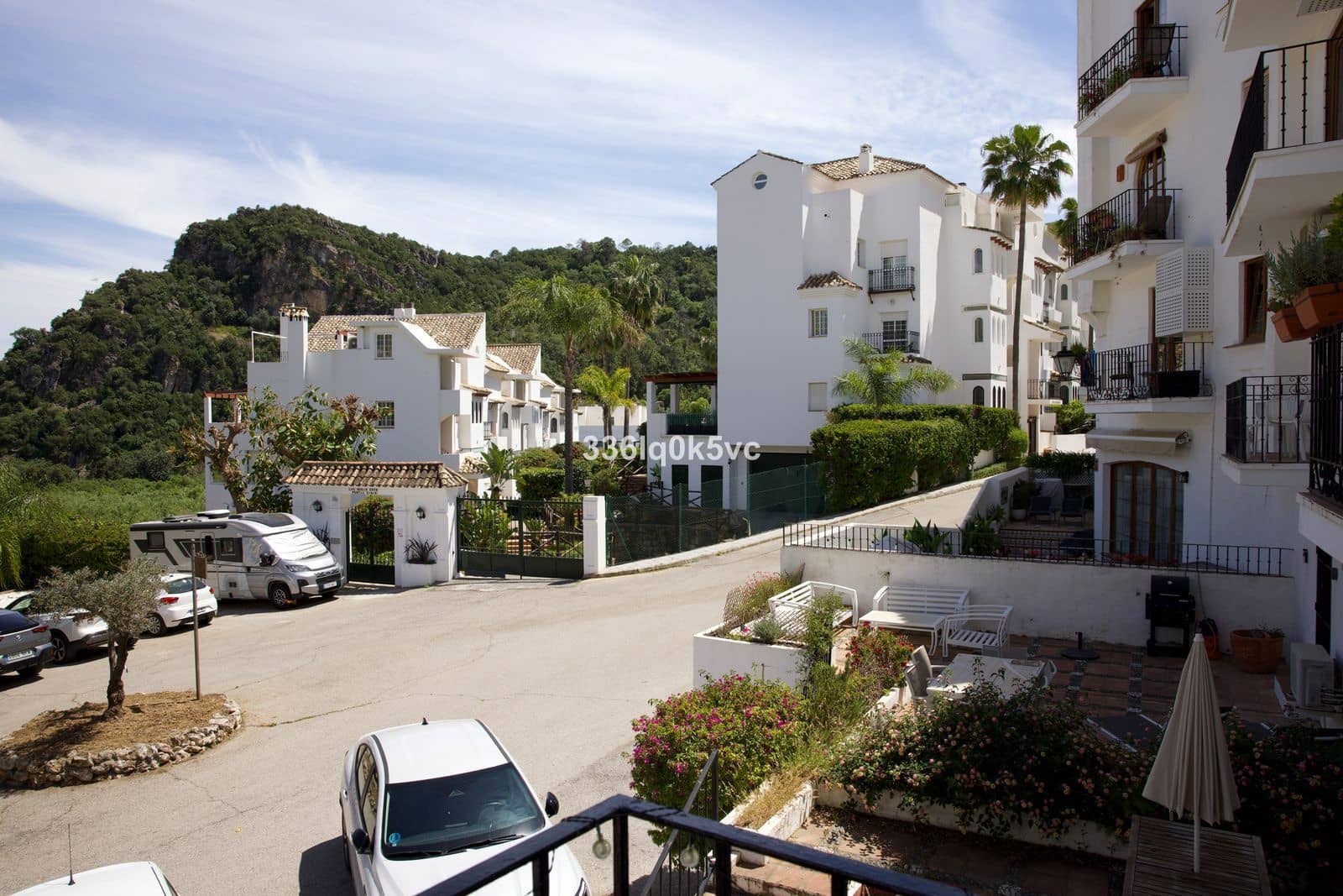 3 bedroom Apartment for sale in Benahavis - € 360,000 (Ref: 9830892)