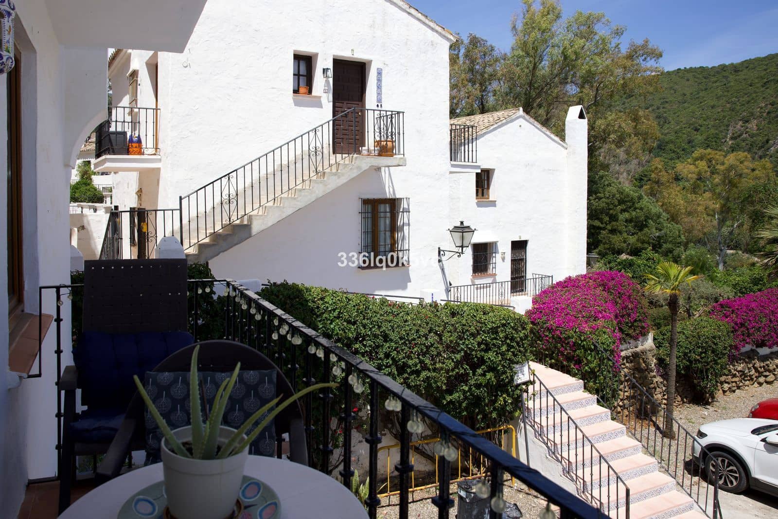 3 bedroom Apartment for sale in Benahavis - € 360,000 (Ref: 9830892)