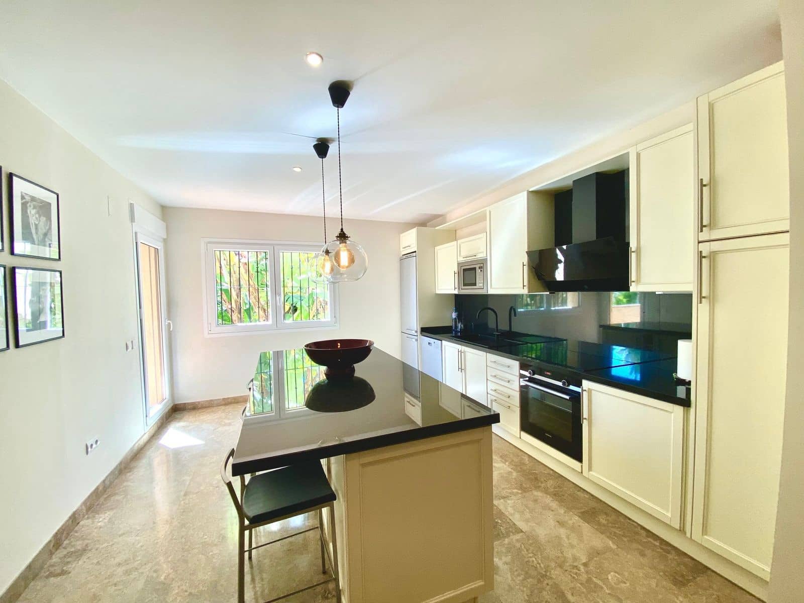 3 bedroom Apartment for sale in Golden Mile - € 925,000 (Ref: 9830894)
