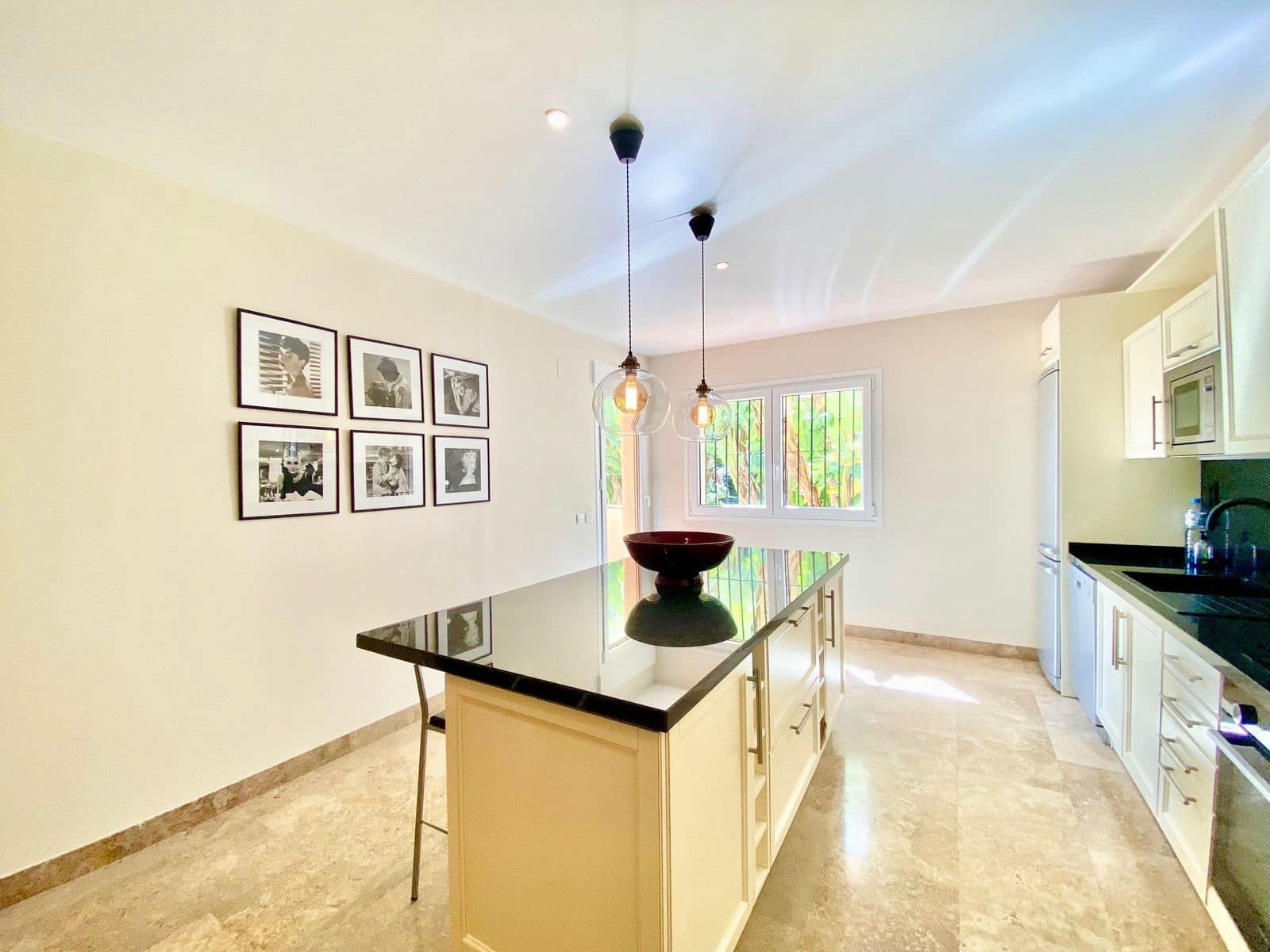 3 bedroom Apartment for sale in Golden Mile - € 925,000 (Ref: 9830894)