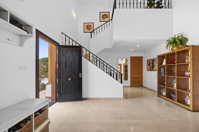 5 camera da letto Villa in vendita in Guadalmina Alta, Marbella - 1.350.000 € (Rif: 9830899)