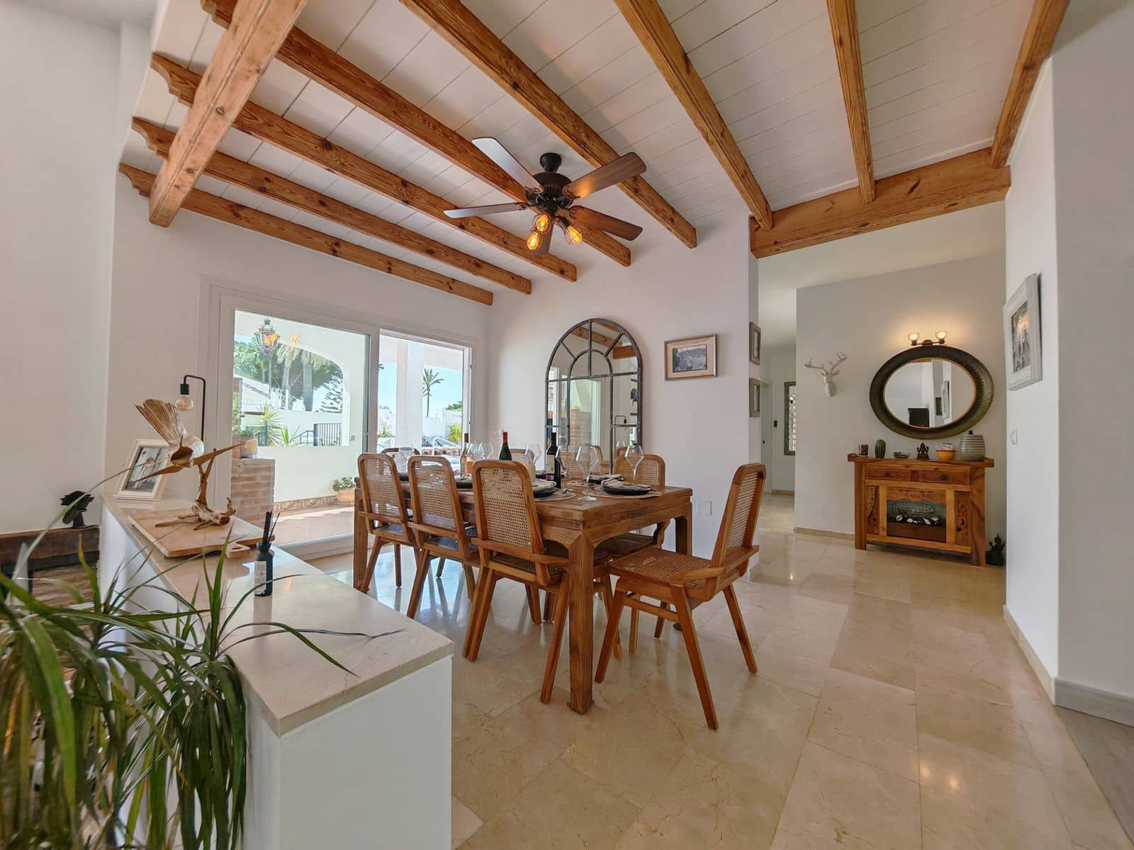 Chalet de 3 habitaciones en Calahonda en venta - 1.155.000 € (Ref: 9830904)