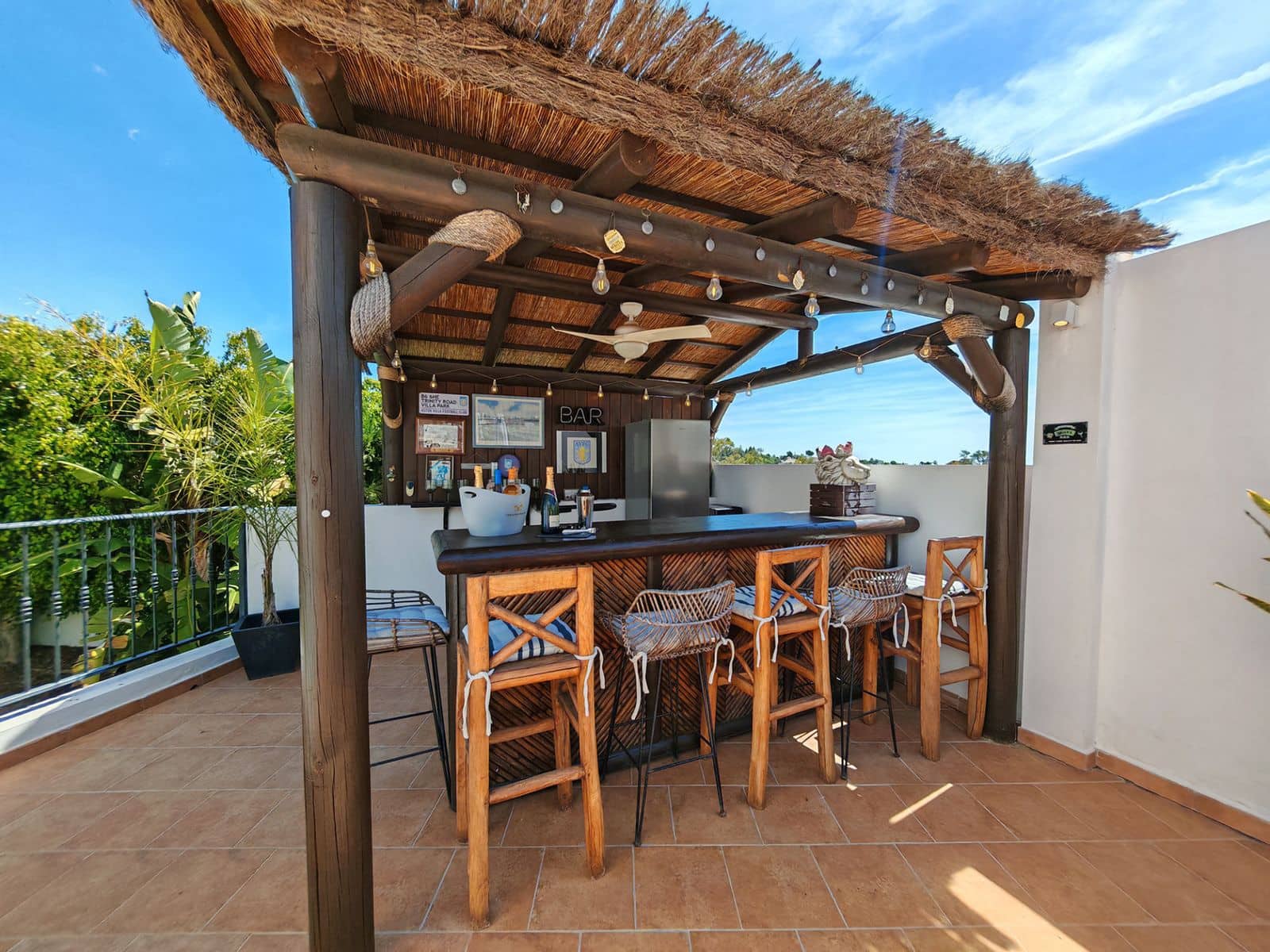 Chalet de 3 habitaciones en Calahonda en venta - 1.155.000 € (Ref: 9830904)
