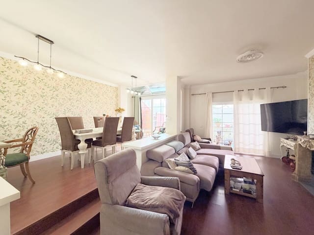 4 quarto Casa em Banda para venda em Sotogrande Costa, San Roque - 690 000 € (Ref: 9830905)