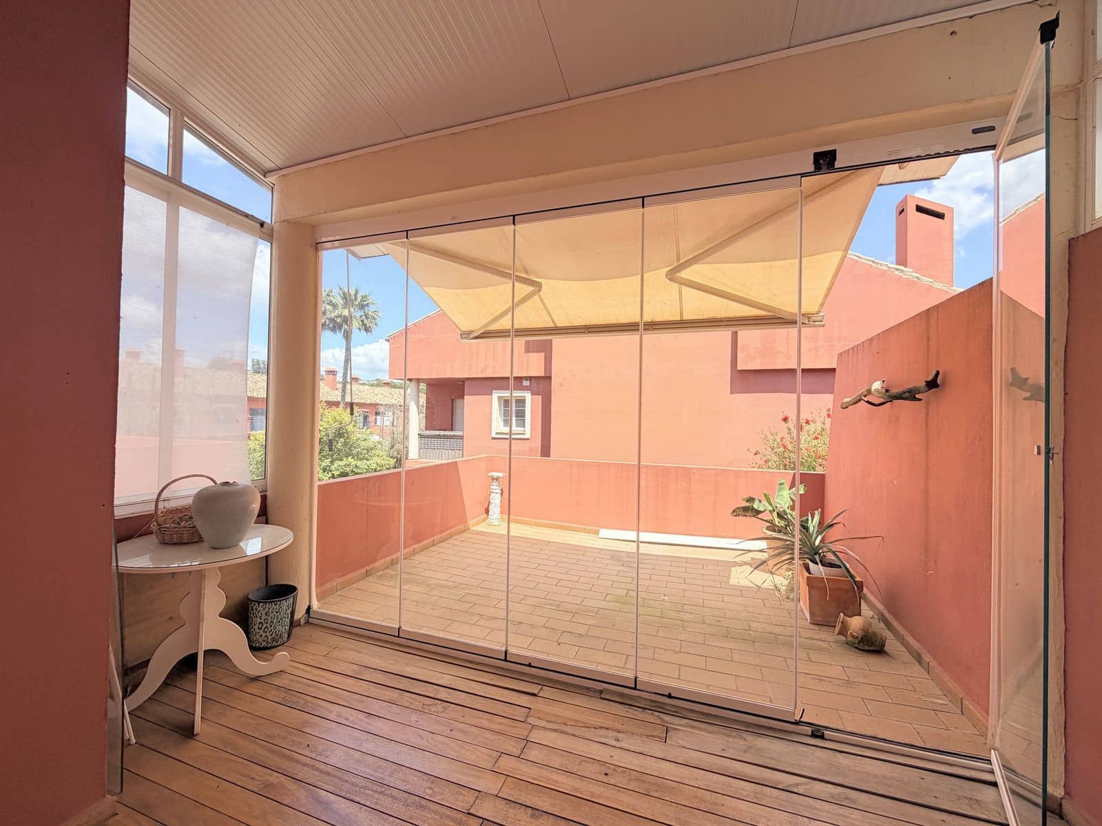 Casa de 4 habitaciones en Sotogrande en venta - 690.000 € (Ref: 9830905)