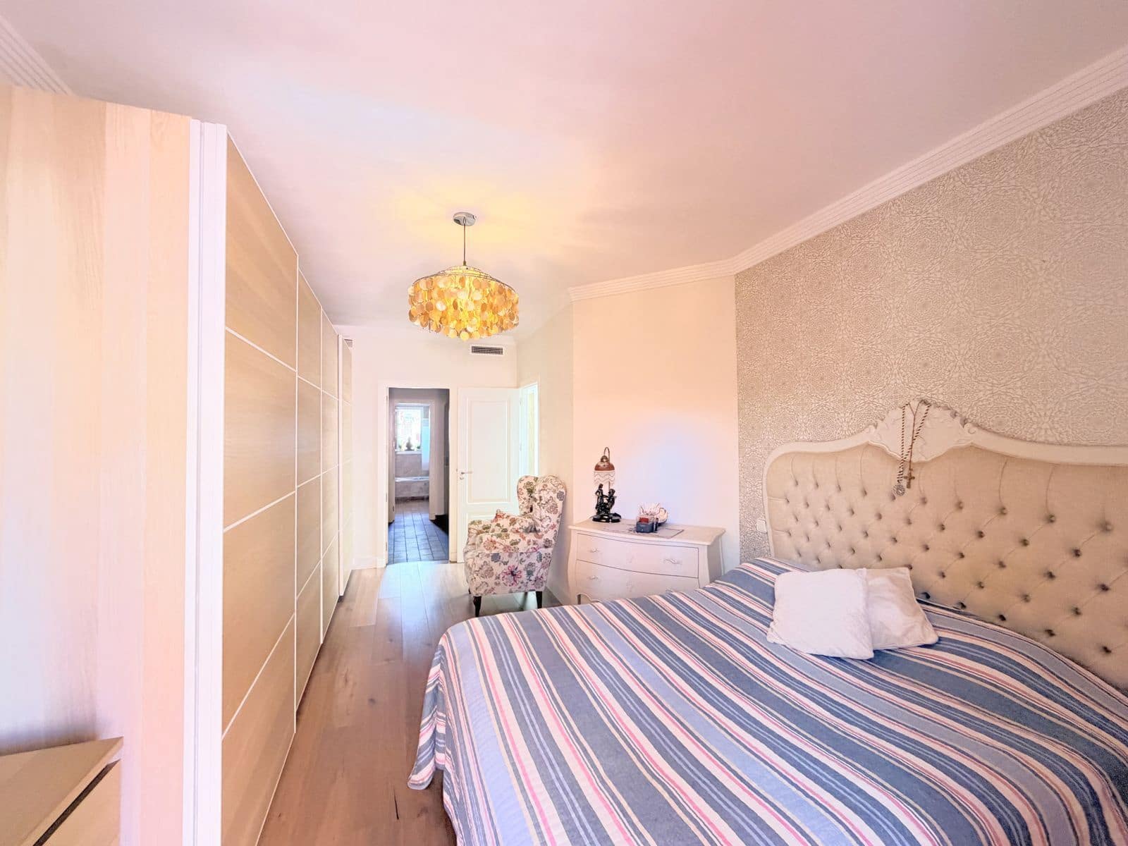 Casa de 4 habitaciones en Sotogrande en venta - 690.000 € (Ref: 9830905)