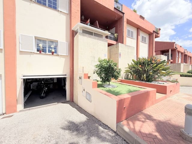 4 quarto Casa em Banda para venda em Sotogrande Costa, San Roque - 690 000 € (Ref: 9830905)